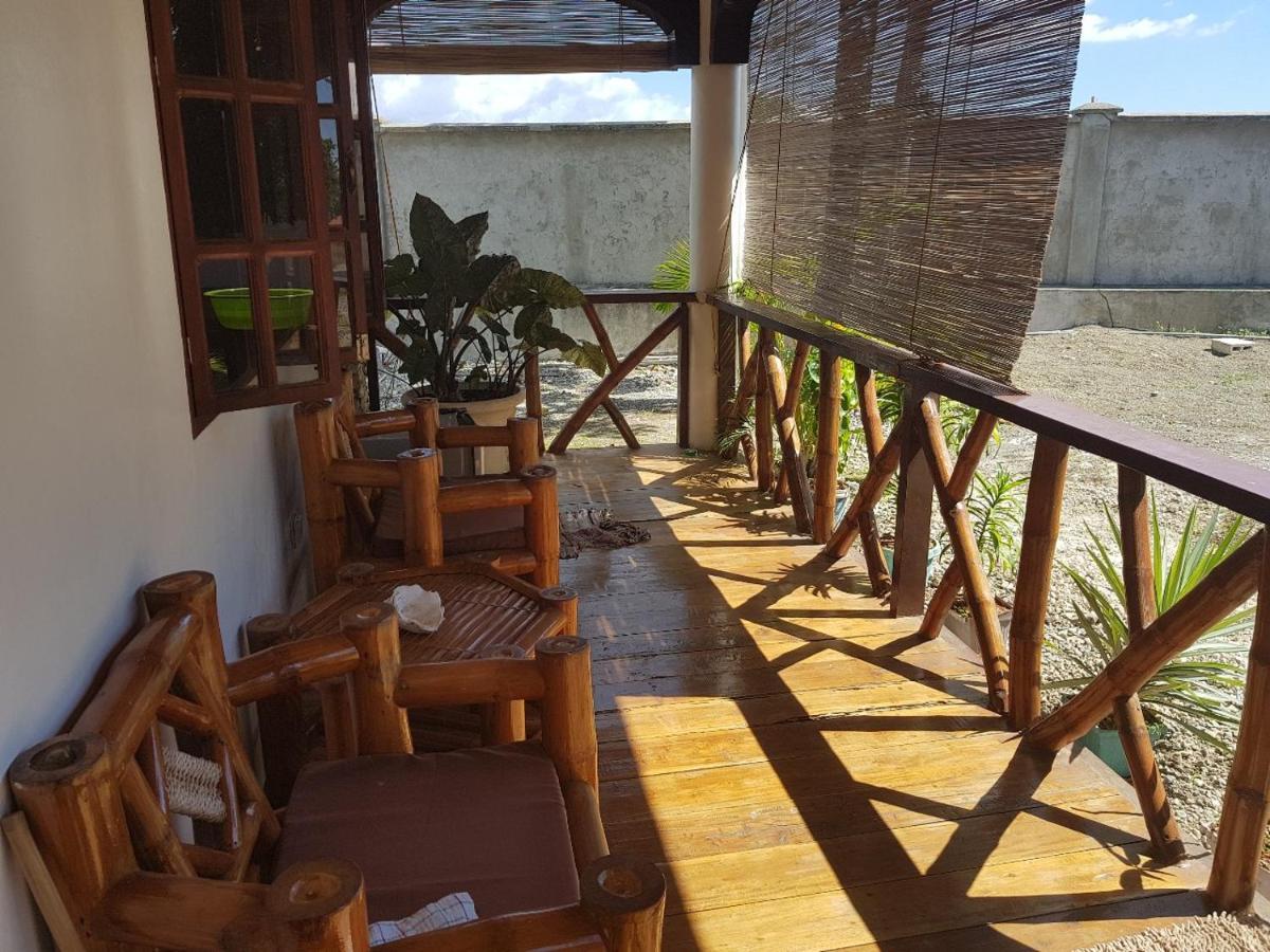 Tauig Beach Resort Moalboal Exterior foto